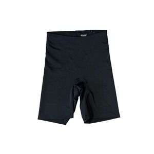 SPANX Mid Thigh Smoother Shapewear Shorts Black Size Medium NWT